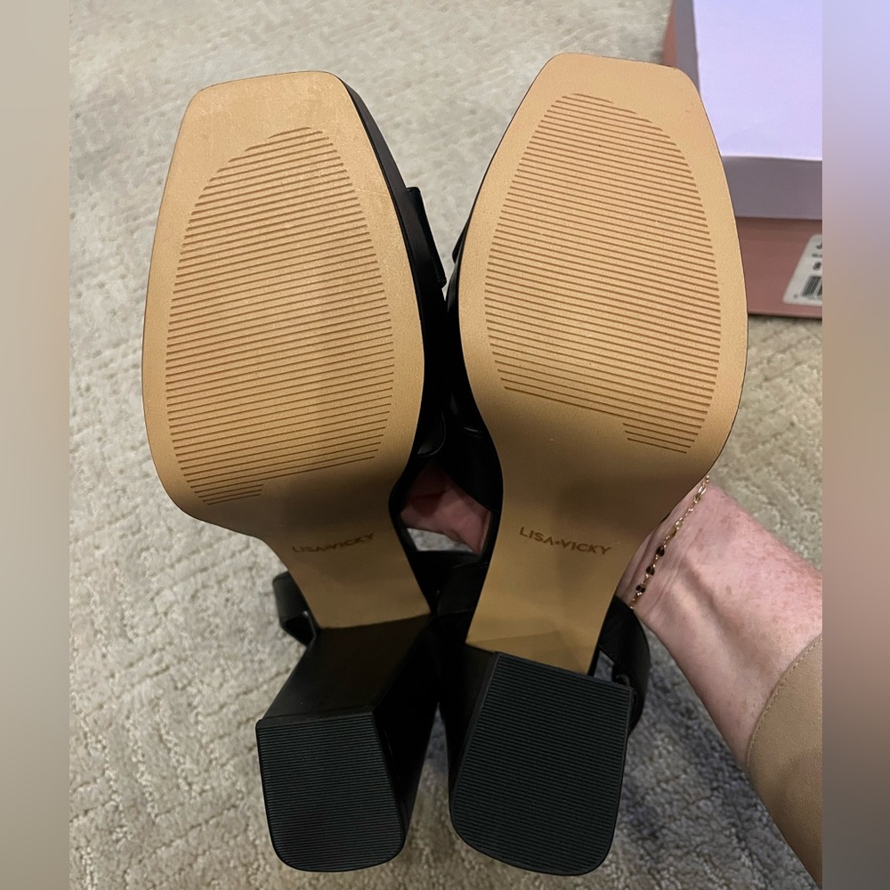 Lisa Vicky Block Heel Sandals - Picture 9 of 9